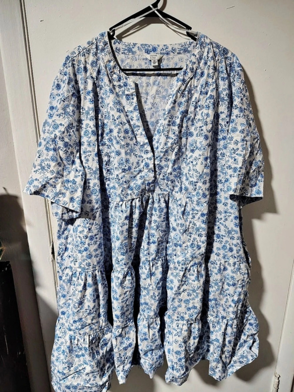 Crown & Ivy Women's Tiered Cotton Mini Dress White & Blue